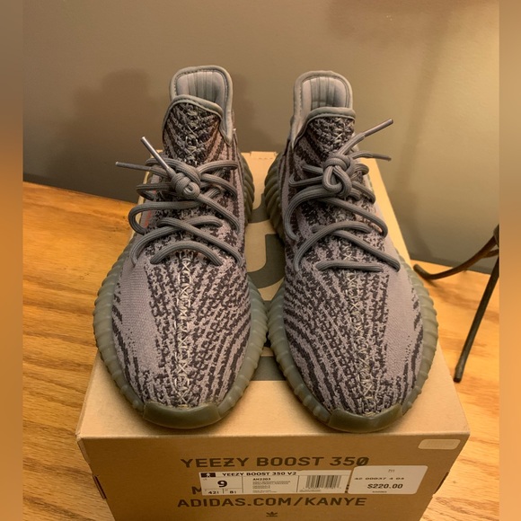 Photos use no filters. 100% authentic Yeezy 350v2 ‘beluga 2.0’ purchase off GOAT - Picture 5 of 8